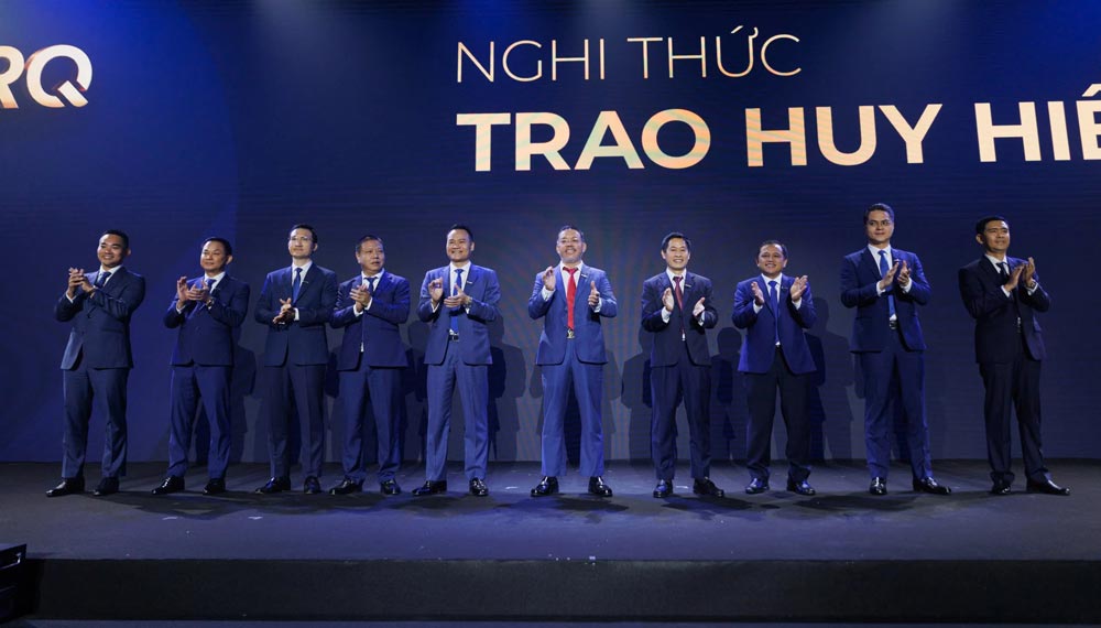 Ban lãnh đạo Tập đoàn Blue Marq